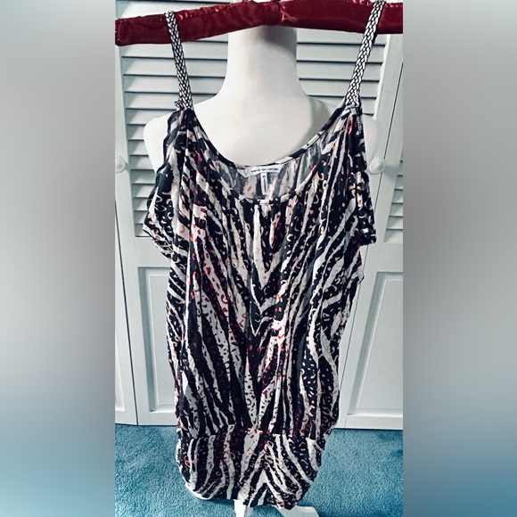 FRENCH CONNECTION Chic Coverup/BlouseOn with Braided Silver Straps, Rayon Size M - Picture 2 of 12